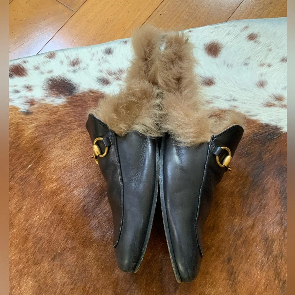 Gucci Black Leather Fur-Lined Horsebit Loafers